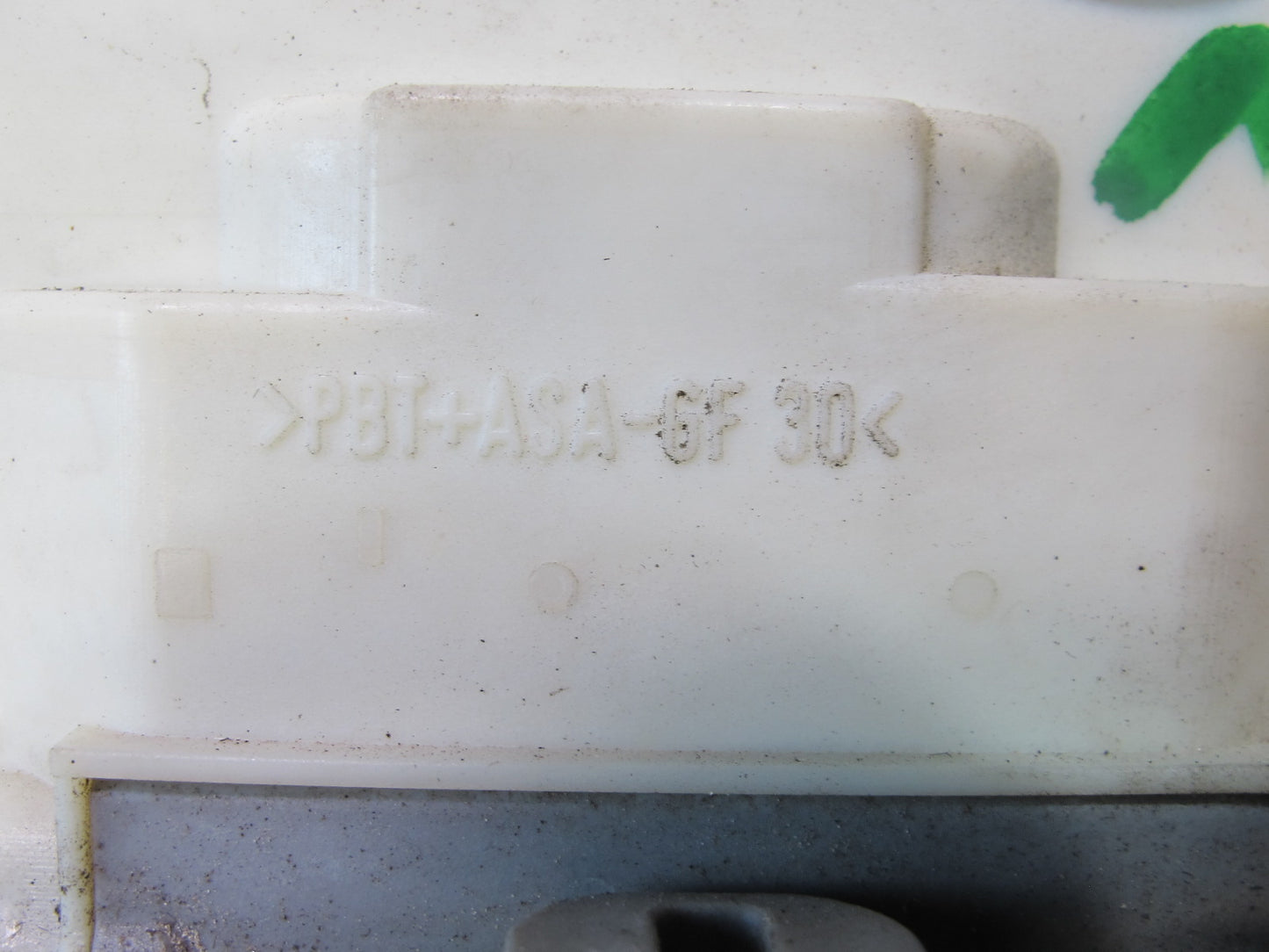 2011-2018 Porsche Cayenne 958 Front Left Driver Side Door Latch Lock Actuator