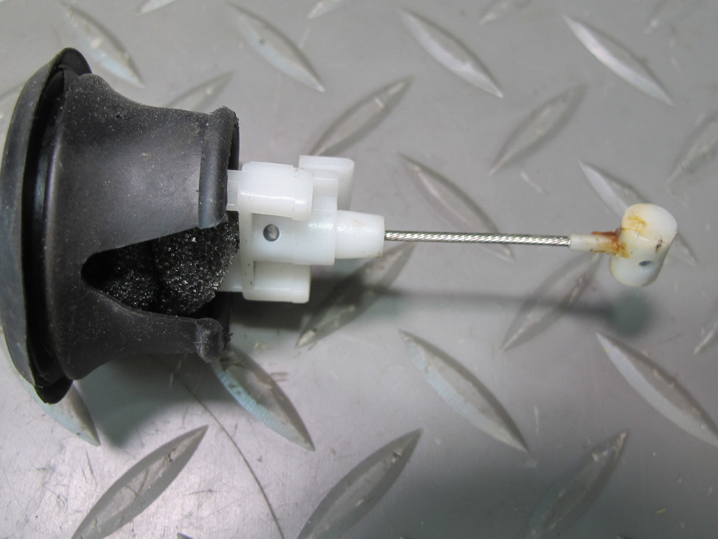 2011-2018 Porsche Cayenne 958 Front Left Driver Side Door Latch Lock Actuator