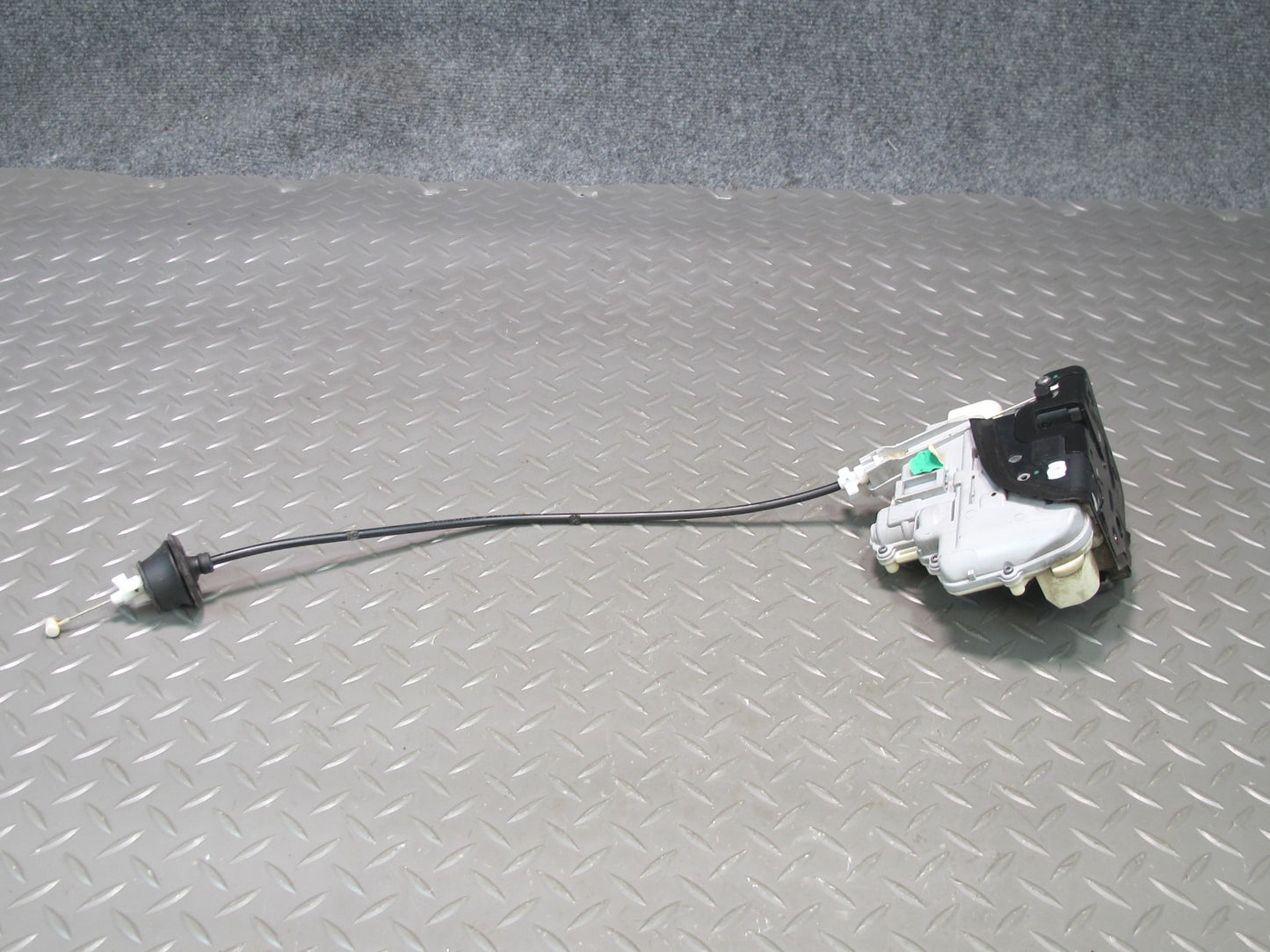 2011-2018 Porsche Cayenne 958 Front Left Driver Side Door Latch Lock Actuator