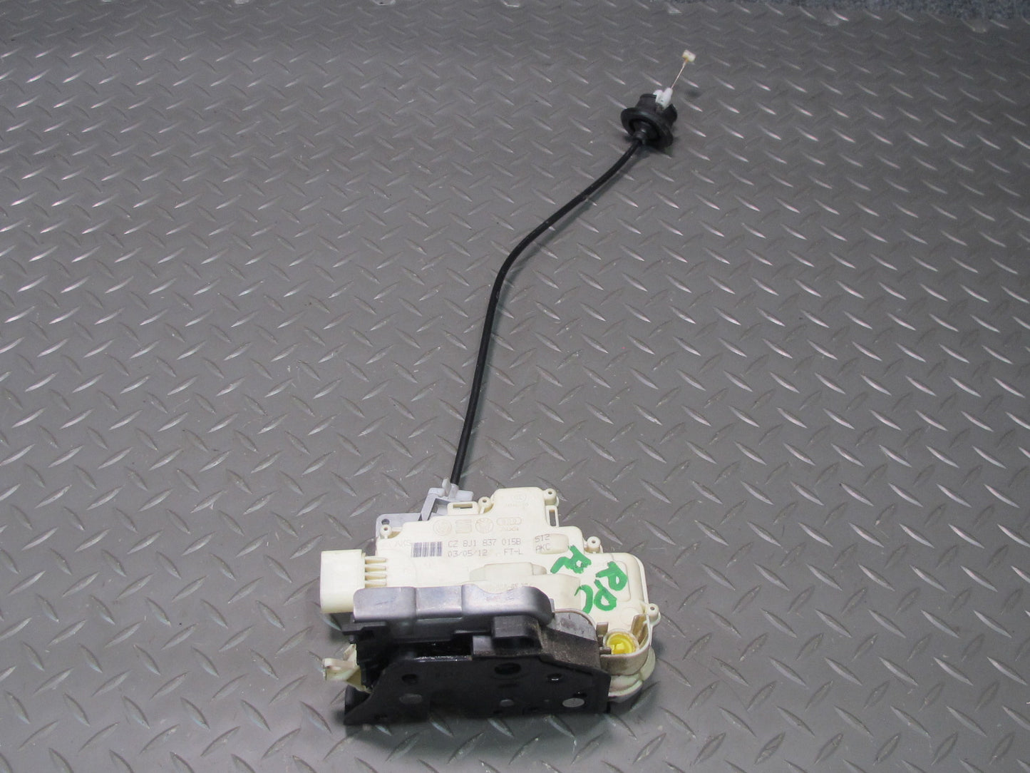 2011-2018 Porsche Cayenne 958 Front Left Driver Side Door Latch Lock Actuator