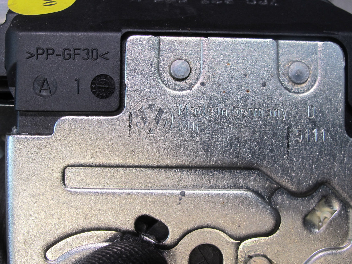 2011-2018 Porsche Cayenne 958 Rear Trunk Lid Hatch Lock Latch Actuator