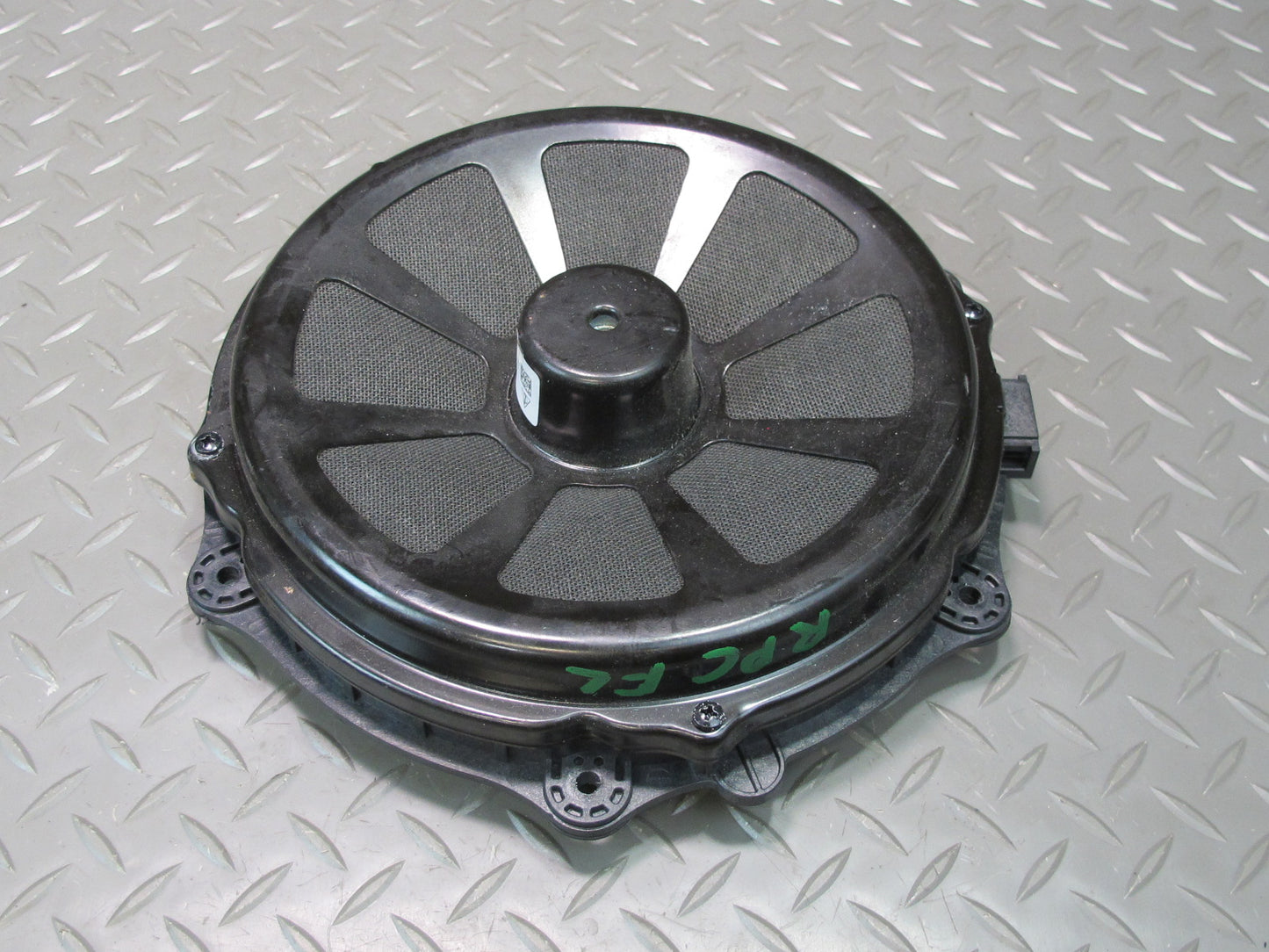 11-18 Porsche Cayenne 958 Front Left & Right Side Door Audio Speaker Bose Set