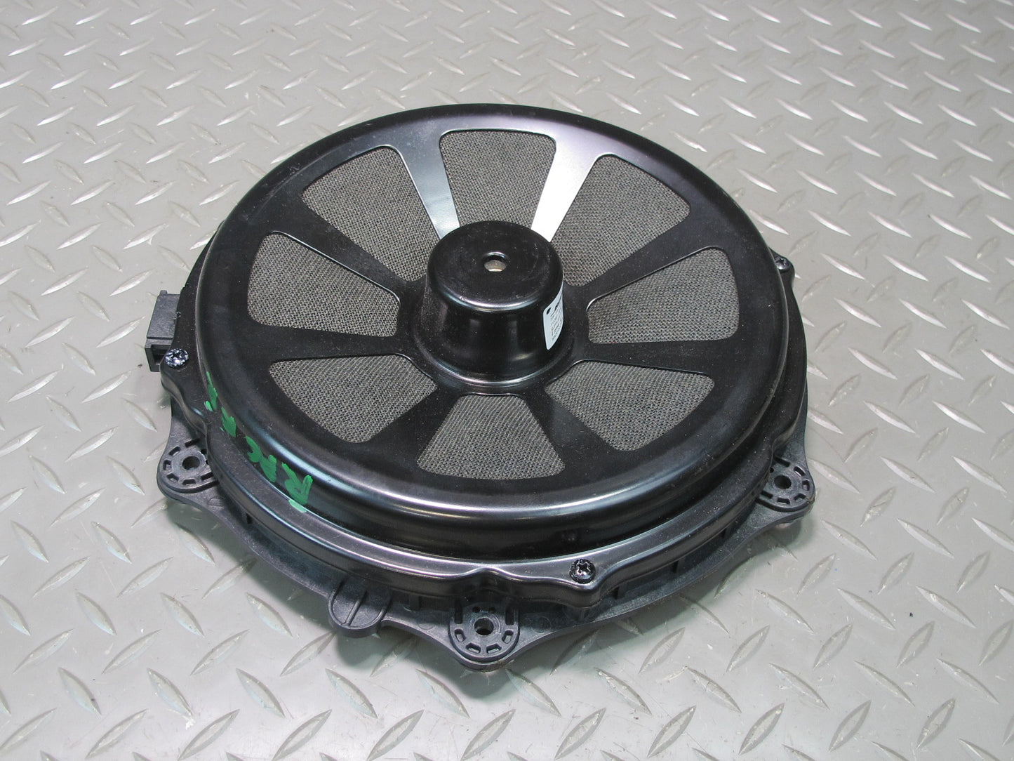 11-18 Porsche Cayenne 958 Front Left & Right Side Door Audio Speaker Bose Set