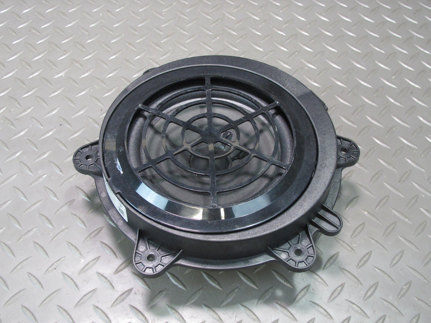 11-18 Porsche Cayenne 958 Rear Left & Right Side Door Audio Speaker Bose Set