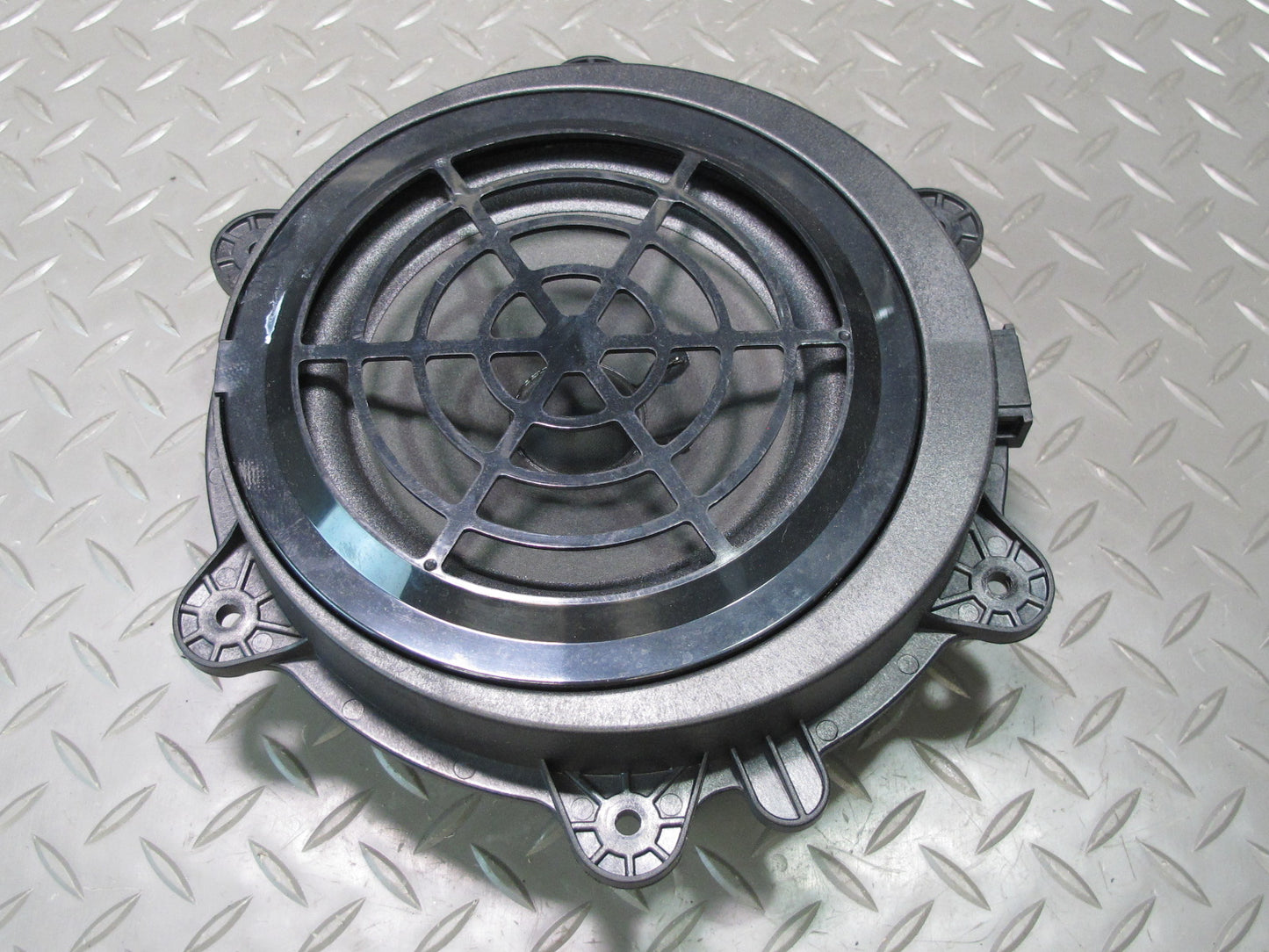 11-18 Porsche Cayenne 958 Rear Left & Right Side Door Audio Speaker Bose Set