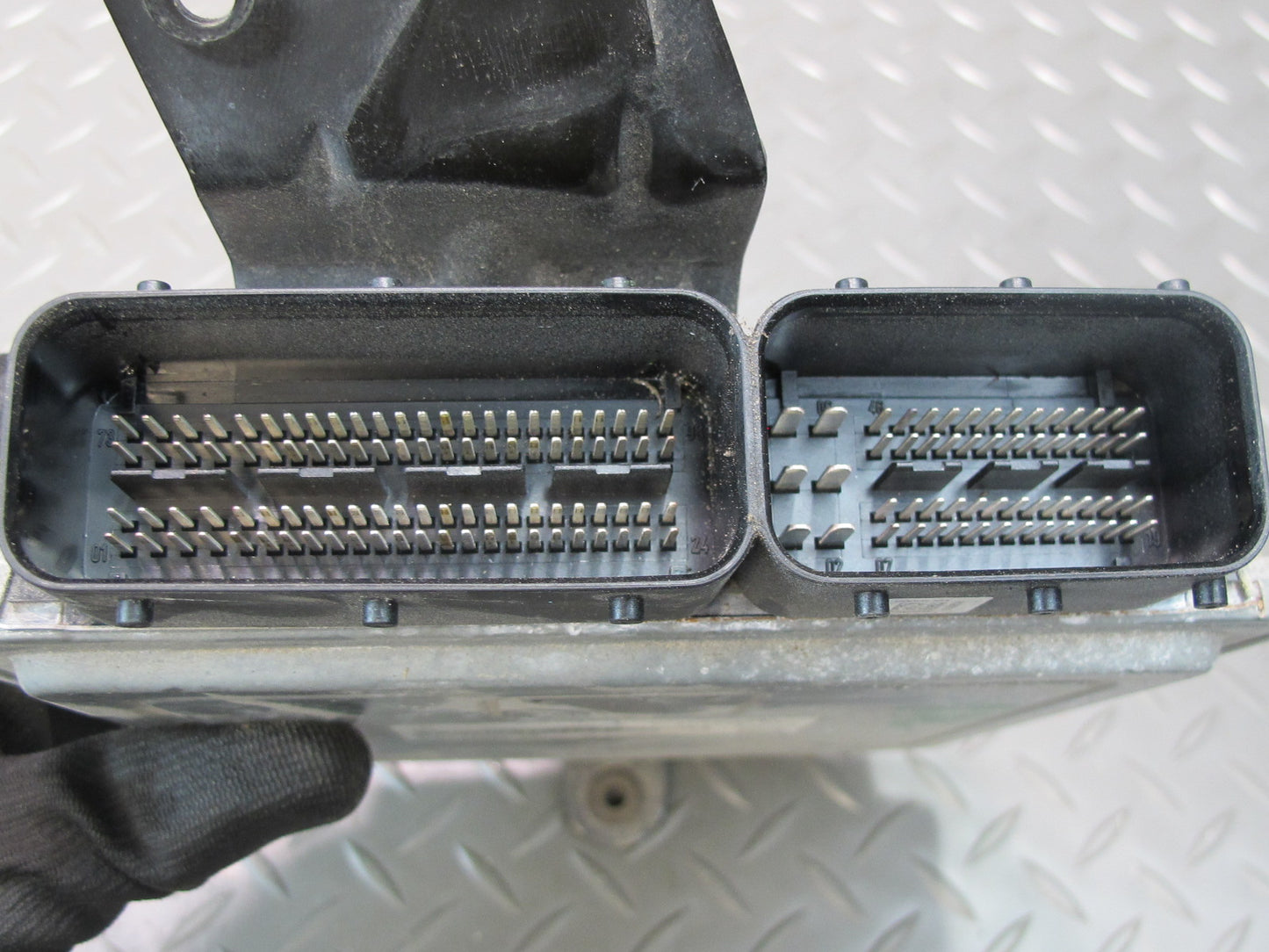 2012 Porsche Cayenne 958 4.8L Turbo ECU Module Ignition Door Lock KEY Set