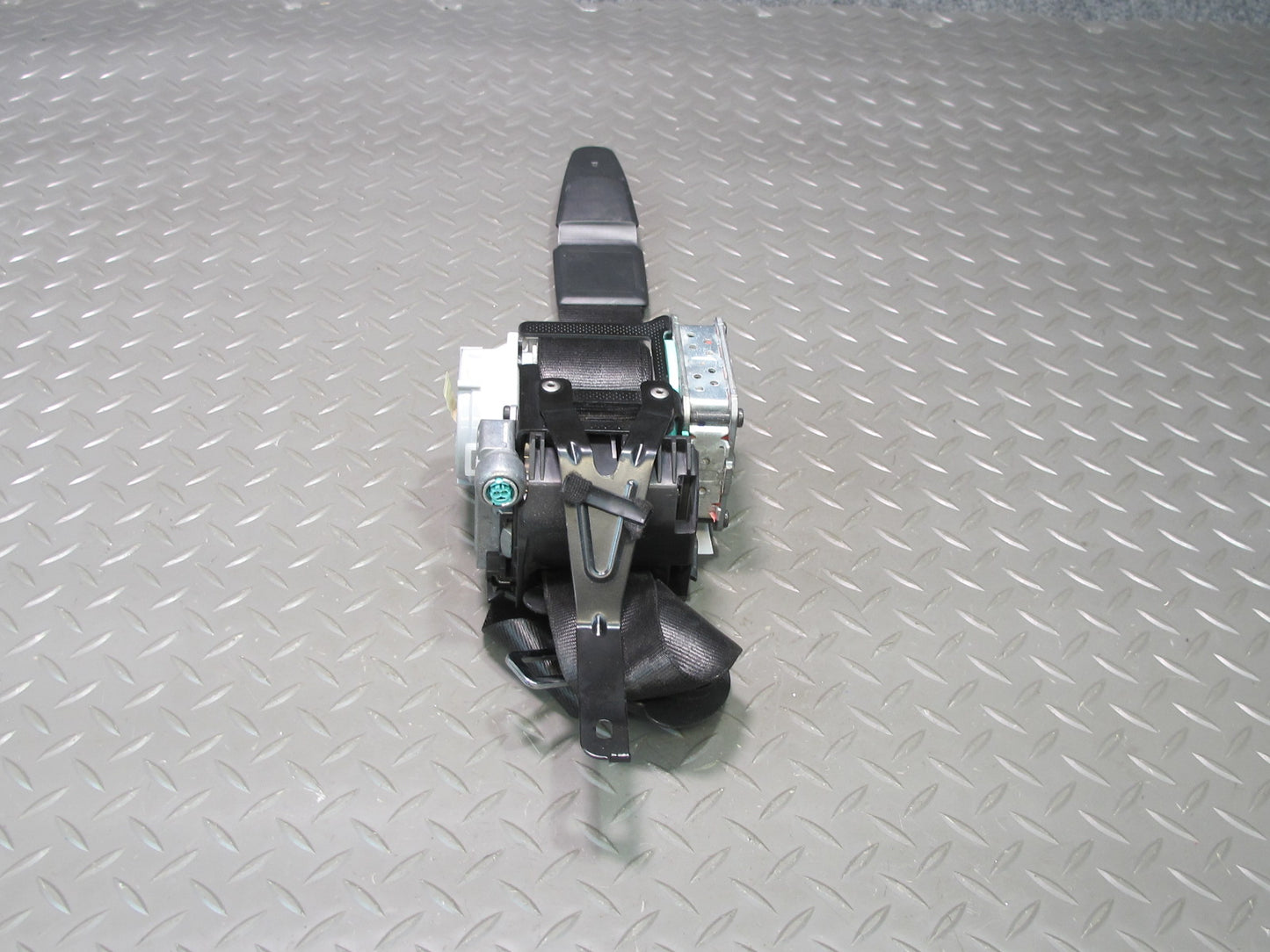 11-18 PORSCHE CAYENNE FRONT LEFT DRIVER SIDE SEATBELT RETRACTOR OEM