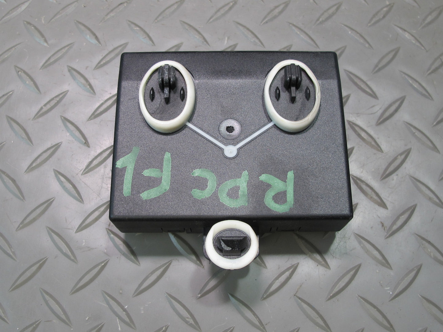 2011-2014 Porsche Cayenne 958 Front Left Side Door Control Module Unit