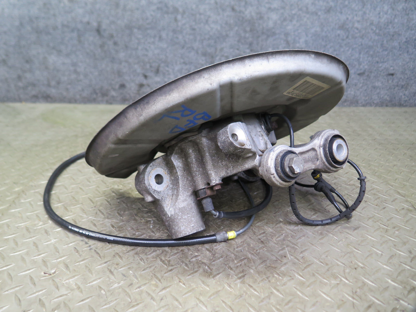 2006 BMW E60 M5 Rear Left Spindle Knuckle Wheel Hub Bearing 55K Miles