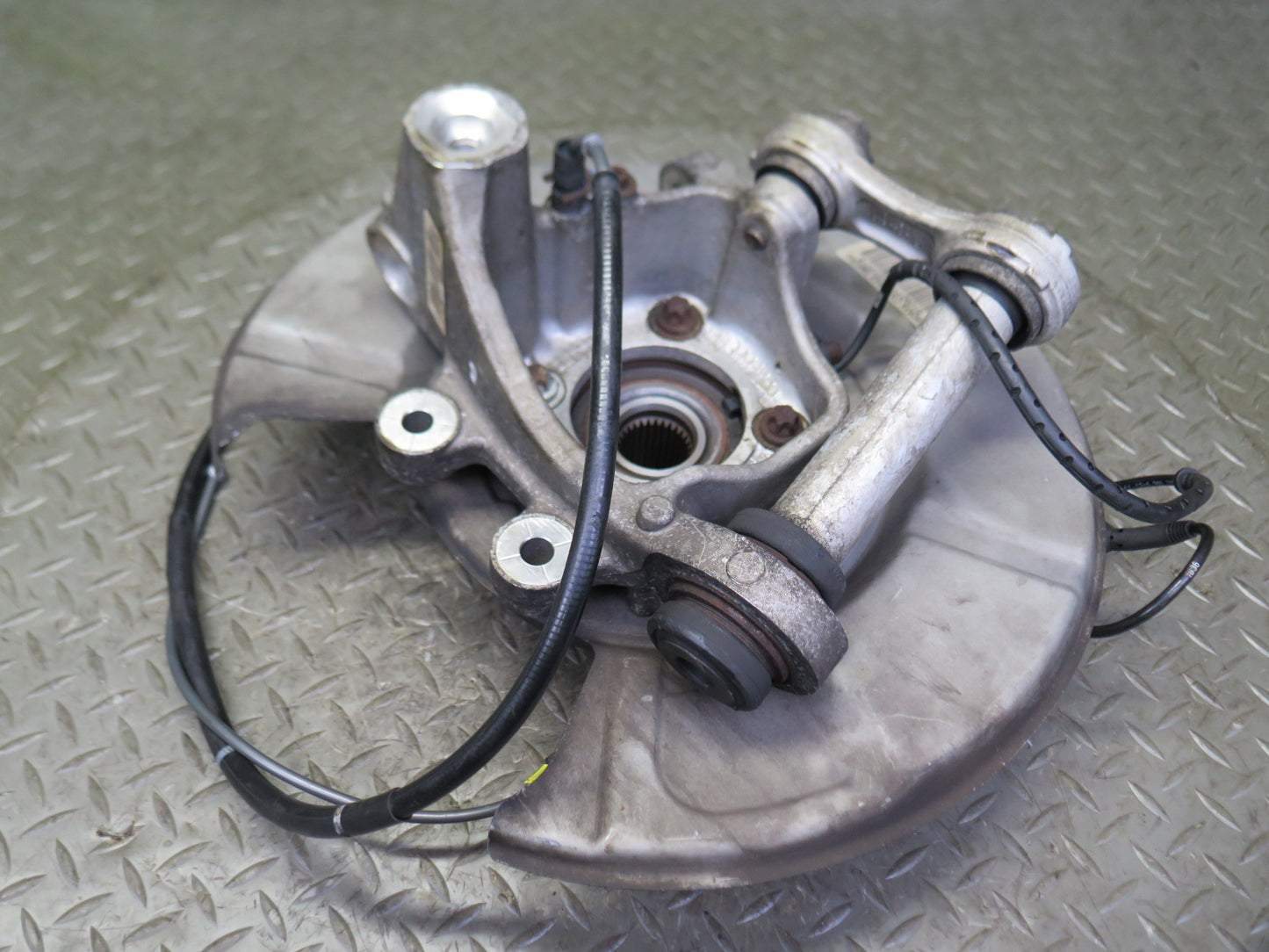 2006 BMW E60 M5 Rear Left Spindle Knuckle Wheel Hub Bearing 55K Miles