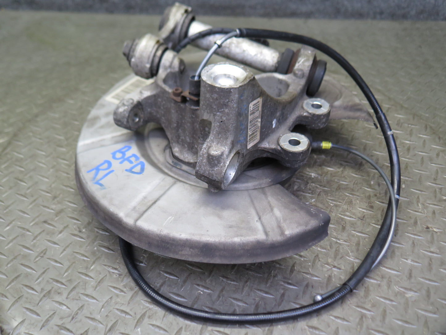 2006 BMW E60 M5 Rear Left Spindle Knuckle Wheel Hub Bearing 55K Miles