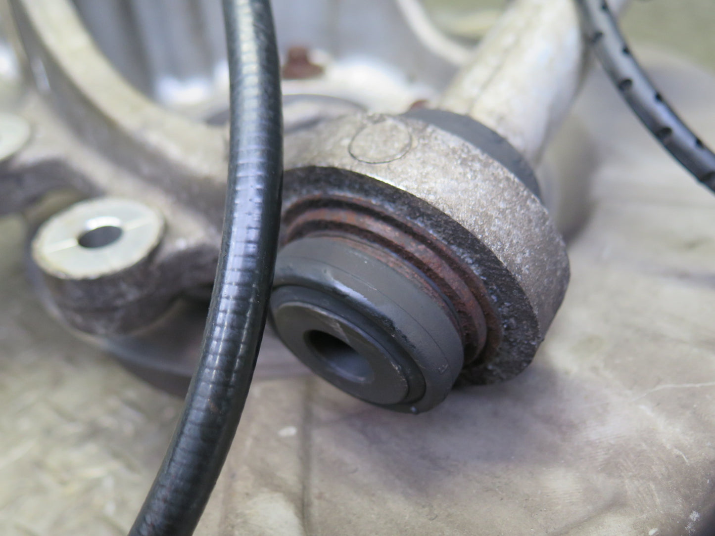 2006 BMW E60 M5 Rear Left Spindle Knuckle Wheel Hub Bearing 55K Miles