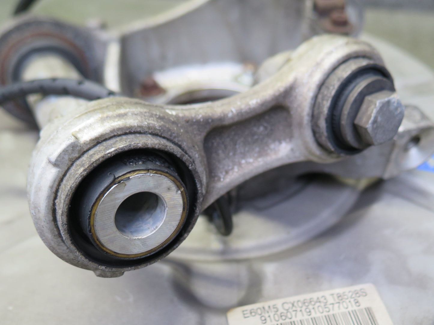 2006 BMW E60 M5 Rear Left Spindle Knuckle Wheel Hub Bearing 55K Miles