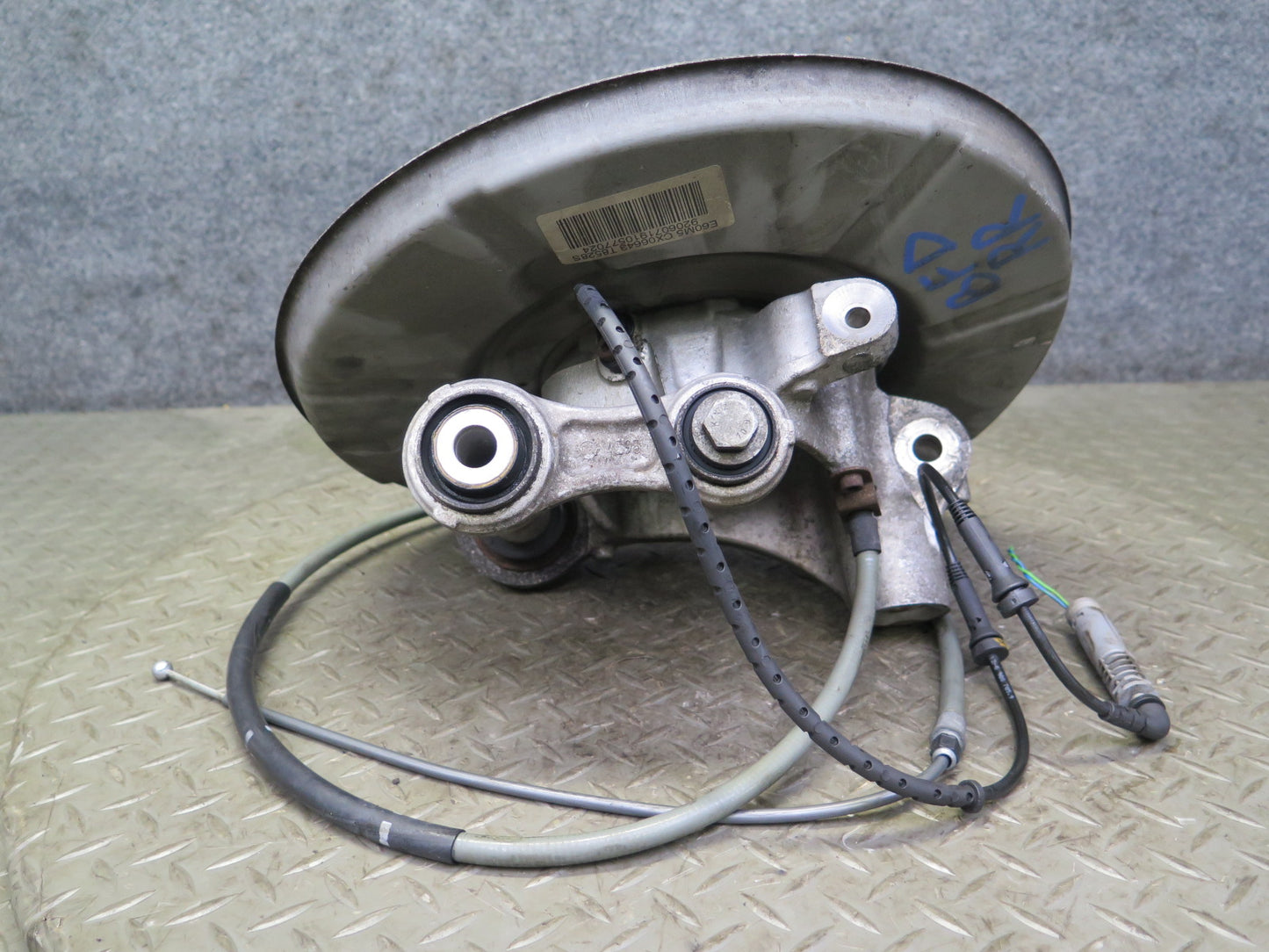 2006 BMW E60 M5 Rear Right Spindle Knuckle Wheel Hub Bearing 55K Miles