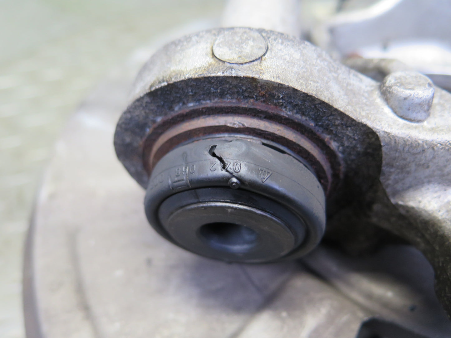 2006 BMW E60 M5 Rear Right Spindle Knuckle Wheel Hub Bearing 55K Miles