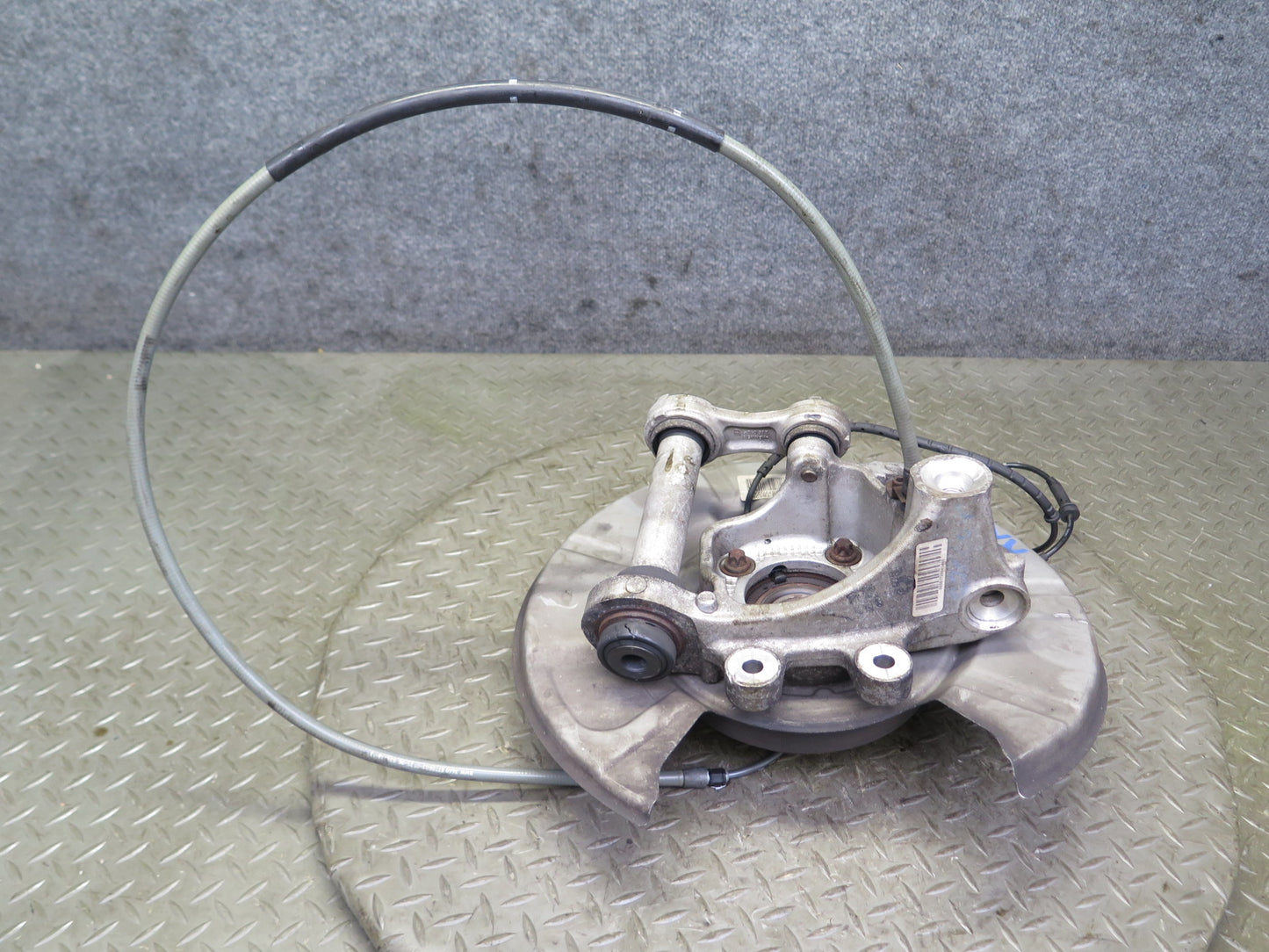 2006 BMW E60 M5 Rear Right Spindle Knuckle Wheel Hub Bearing 55K Miles