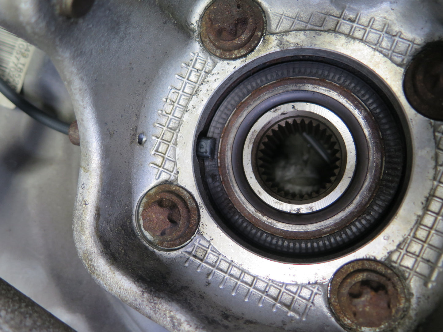 2006 BMW E60 M5 Rear Right Spindle Knuckle Wheel Hub Bearing 55K Miles