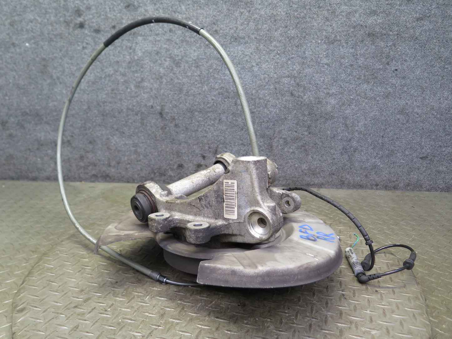 2006 BMW E60 M5 Rear Right Spindle Knuckle Wheel Hub Bearing 55K Miles