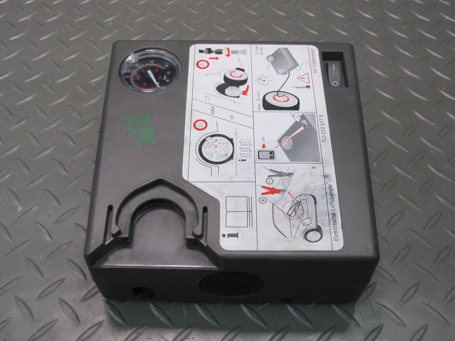 2011-2018 Porsche Cayenne 958 Rear Spare Tire Air Compressor 7L0012617B