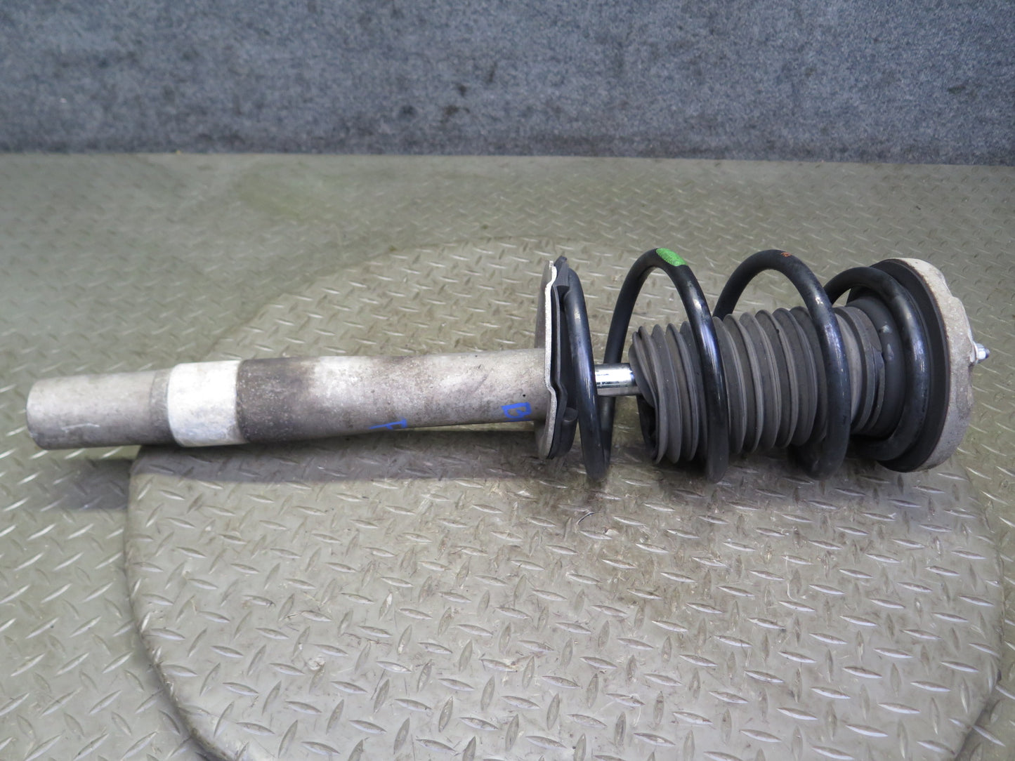 2006-2010 BMW E60 M5 Front Right Suspension Strut Shock Absorber 55K 2283126