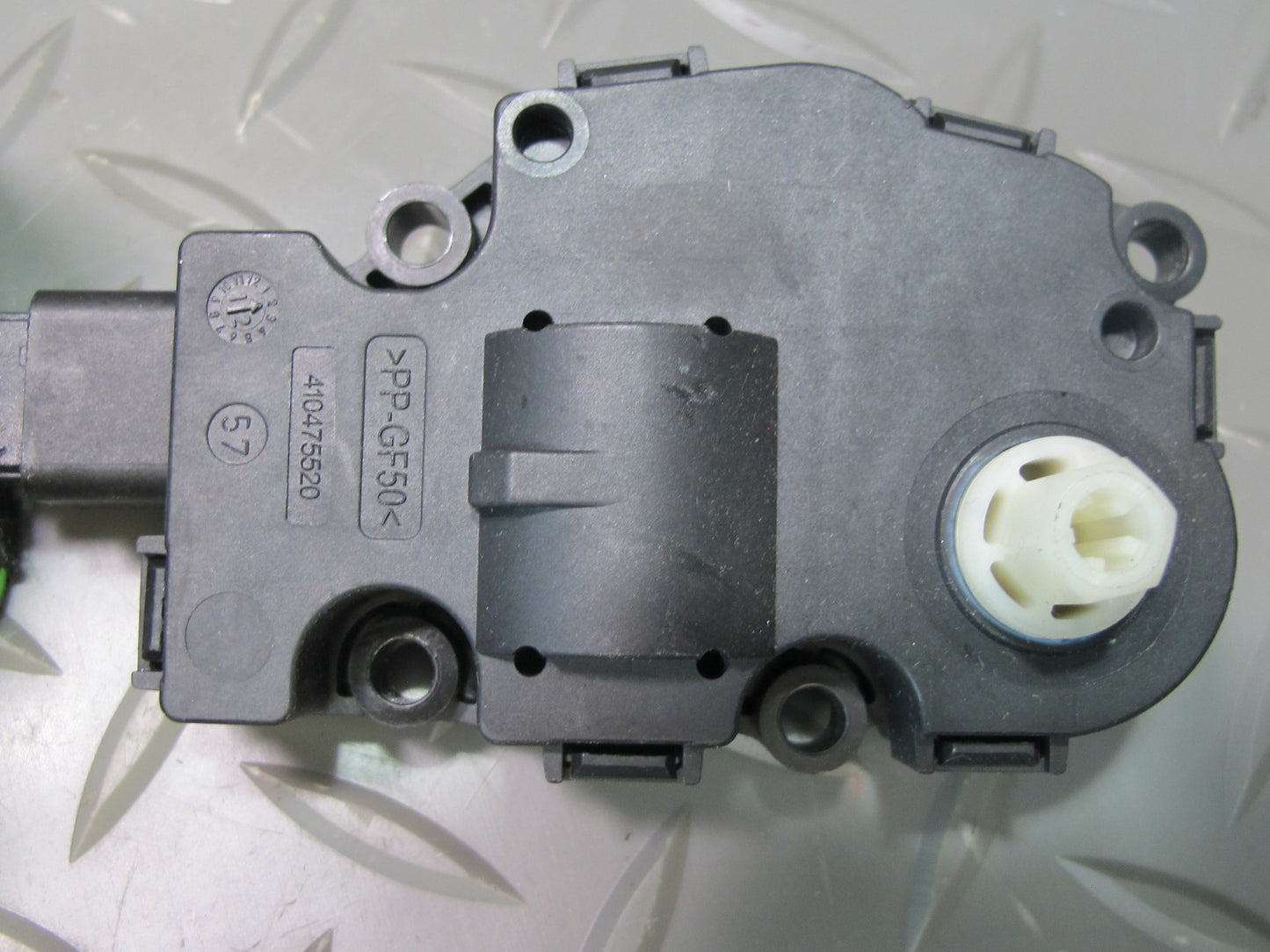 2011-2018 Porsche Cayenne 958 A/C Hvac Heater Flap Motor Actuator W/ Wire