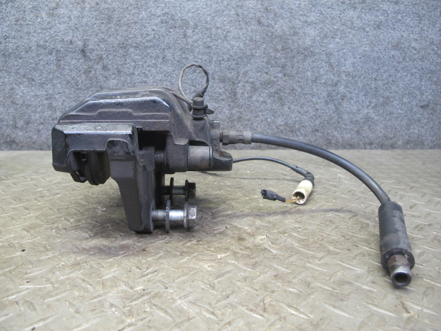 2006-2010 BMW E60 M5 Rear Left & Right Brake Caliper Set of 2