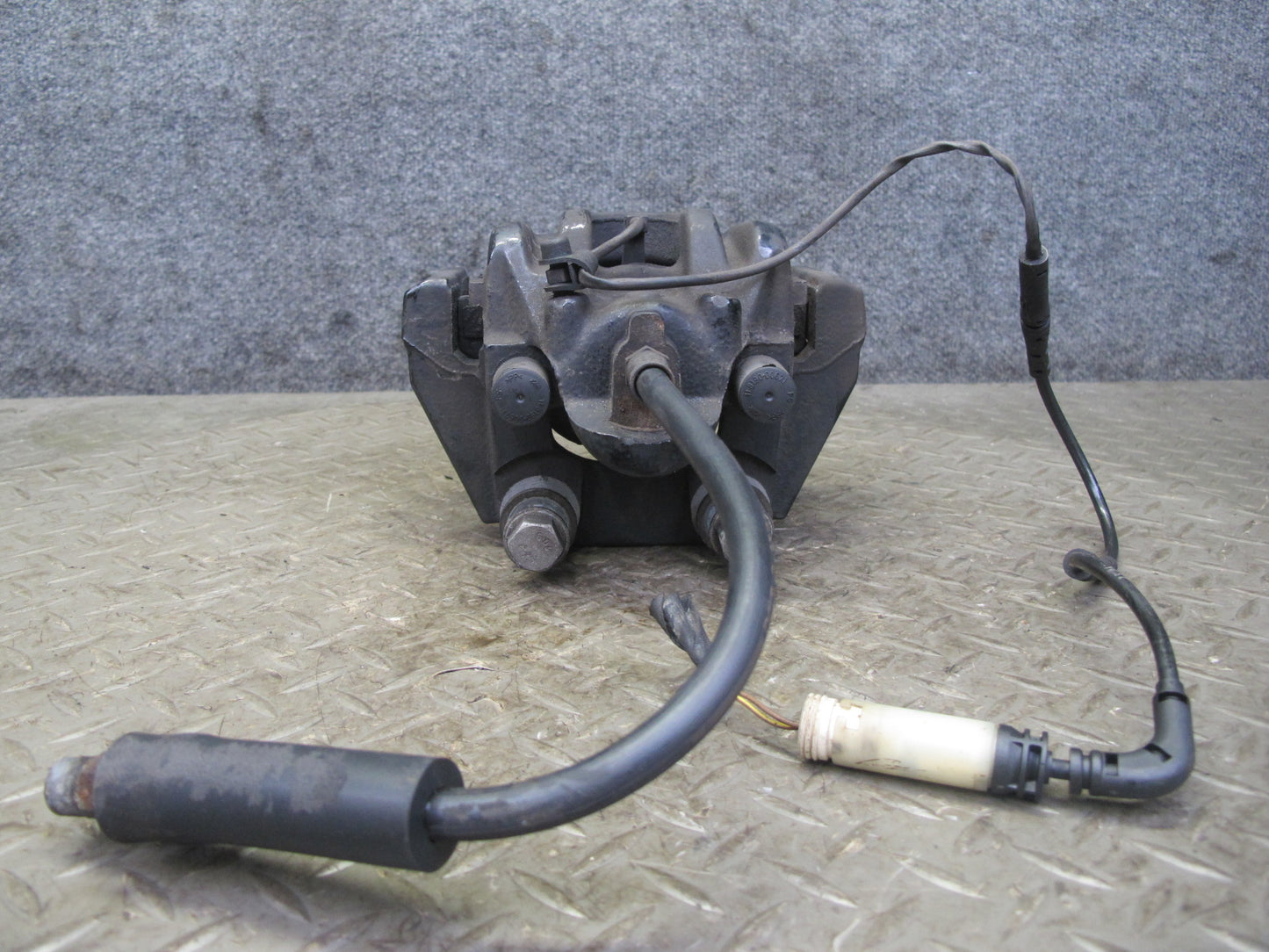 2006-2010 BMW E60 M5 Rear Left & Right Brake Caliper Set of 2