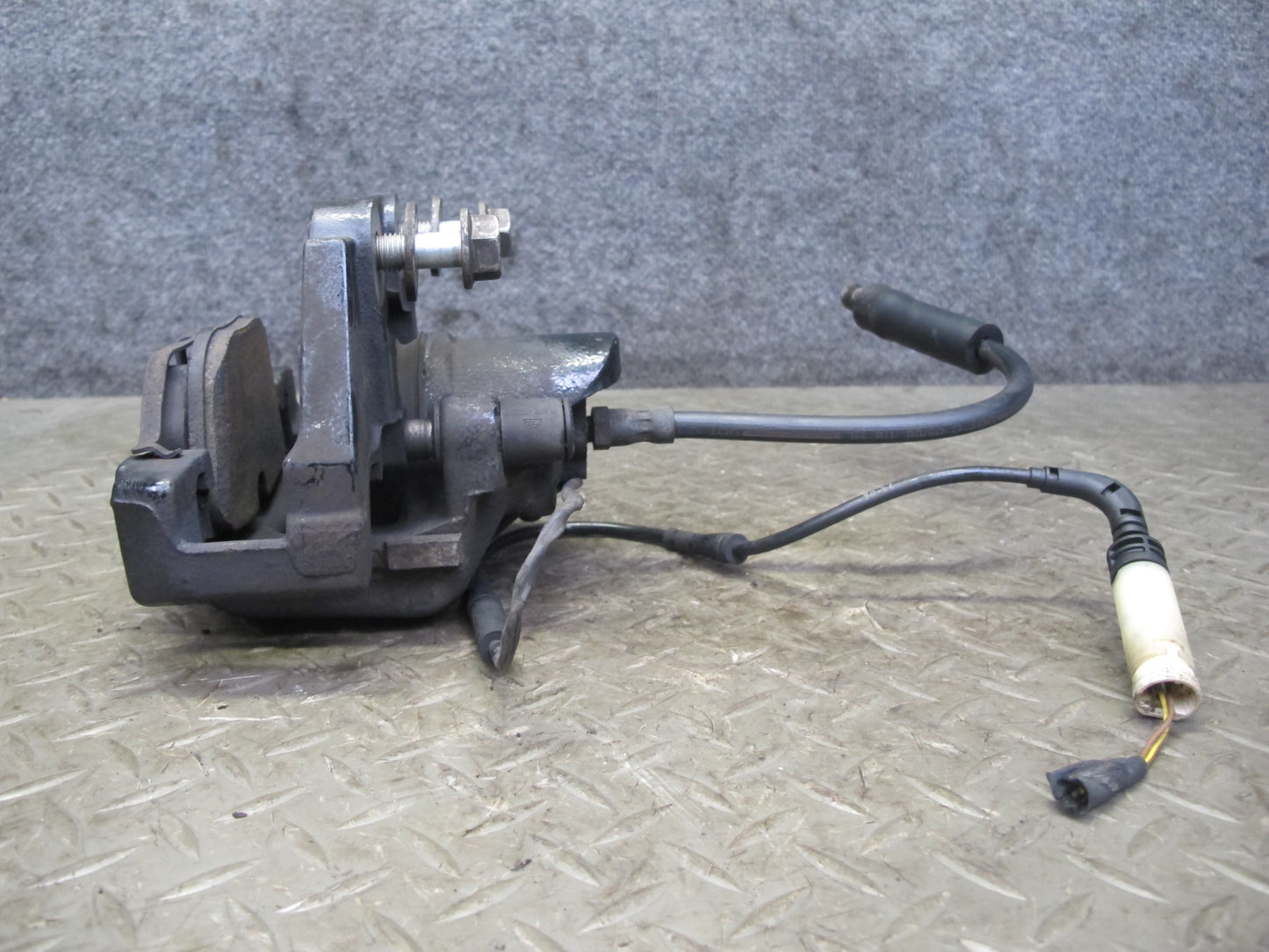 2006-2010 BMW E60 M5 Rear Left & Right Brake Caliper Set of 2