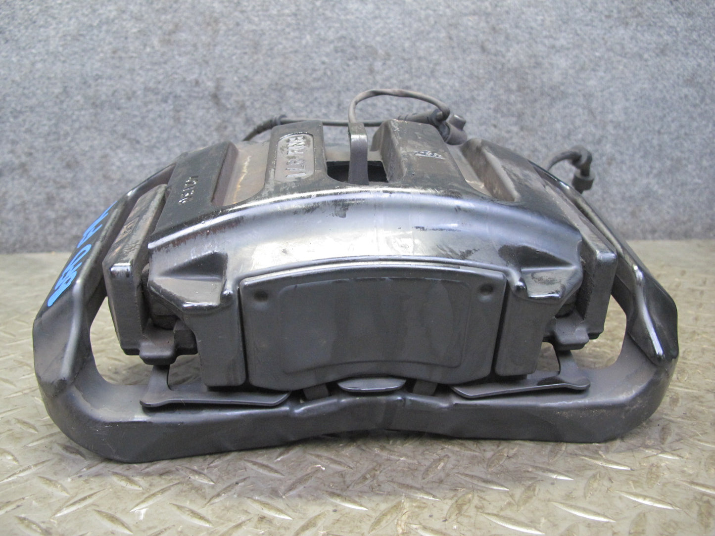 2006-2010 BMW E63 E64 E60 M5 M6 Front Left & Right Brake Caliper Set 55K Miles