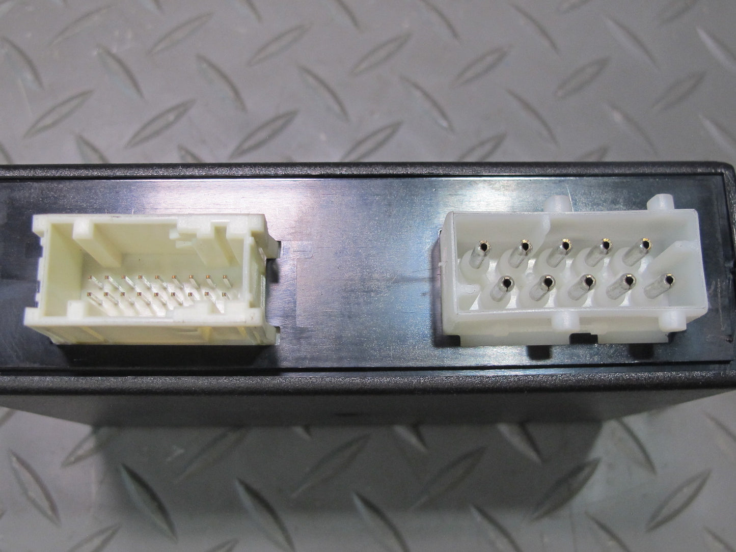 2006-2010 BMW E60 M5 M6 EDC Suspension Damping Control Module 6773912