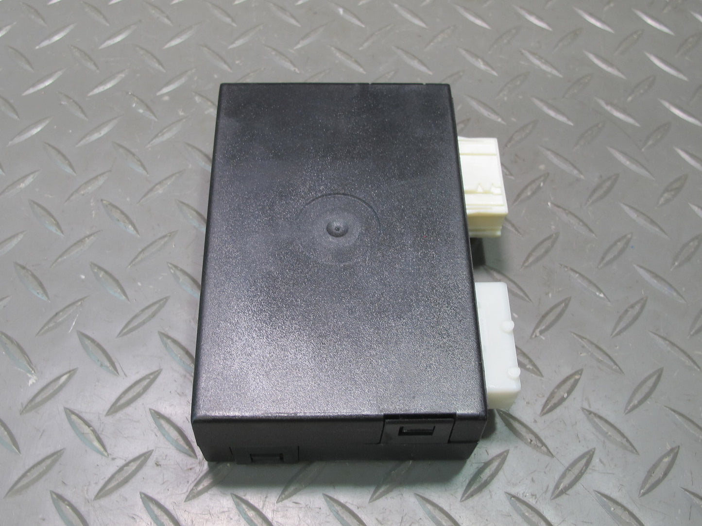 2006-2010 BMW E60 M5 M6 EDC Suspension Damping Control Module 6773912