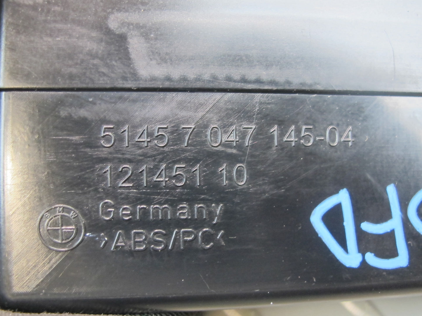 2006-2010 BMW E60 M5 535i Dash Front Right CUP Holder 7047145