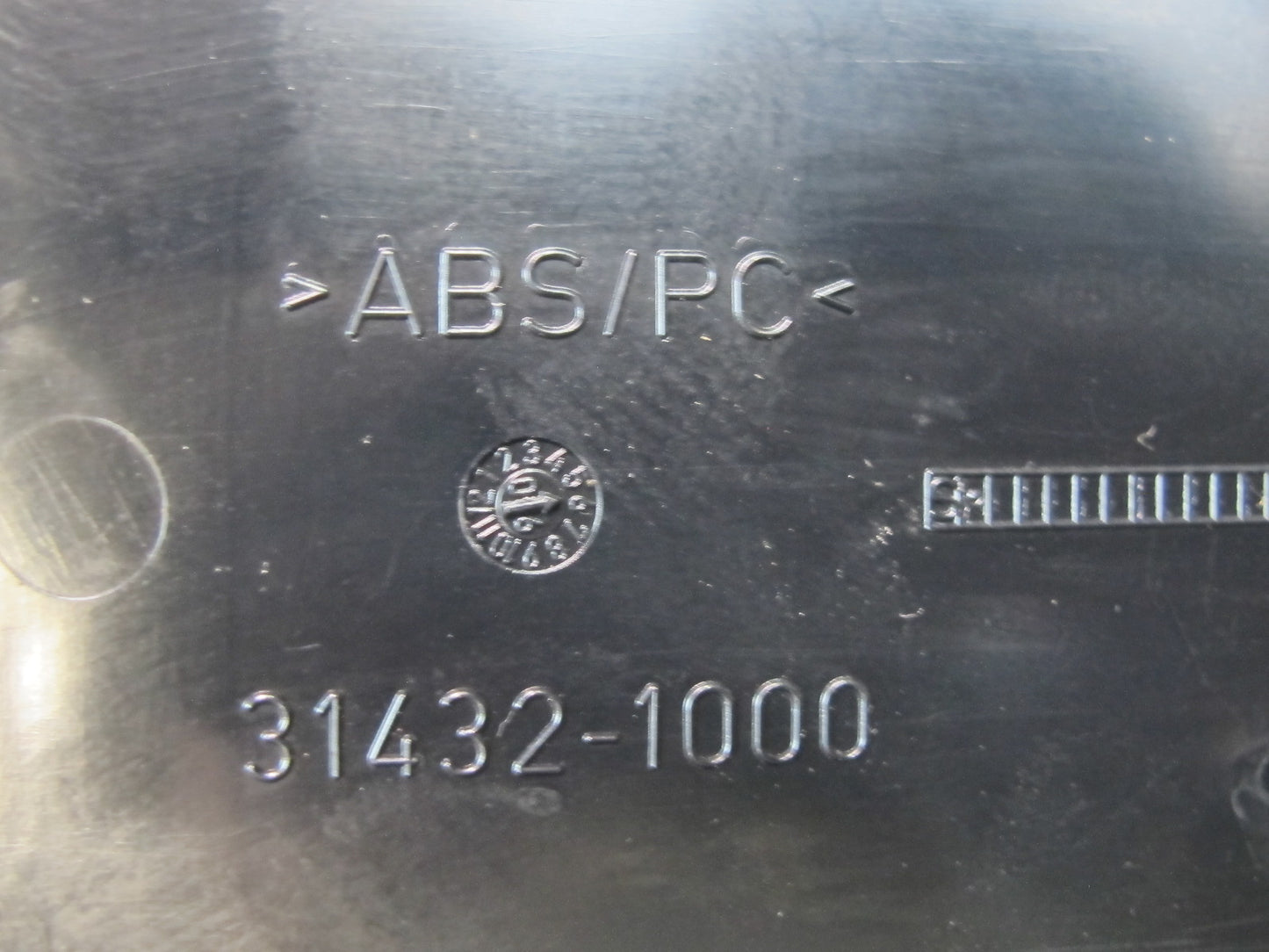 2006-2010 BMW E60 M5 535i Dash Front Right CUP Holder 7047145