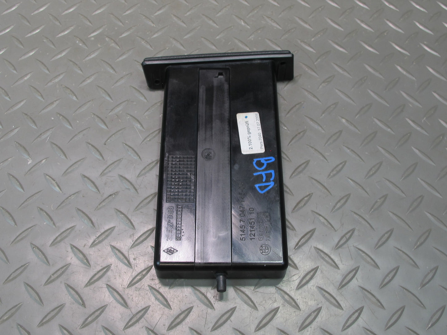 2006-2010 BMW E60 M5 535i Dash Front Right CUP Holder 7047145