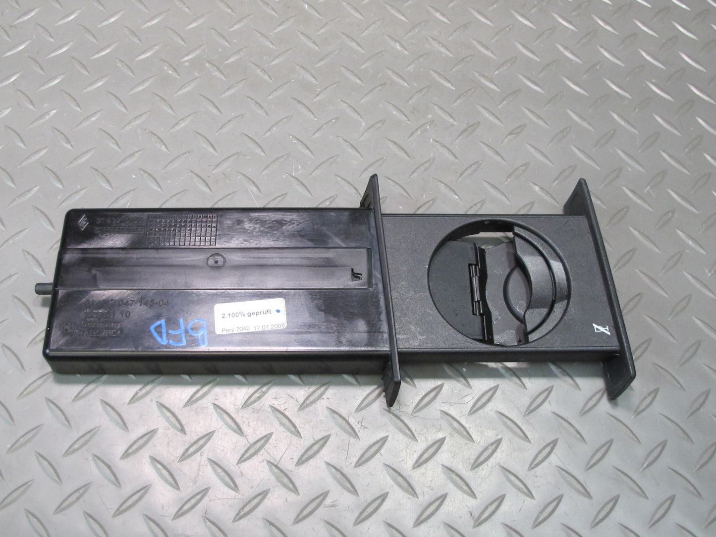 2006-2010 BMW E60 M5 535i Dash Front Right CUP Holder 7047145