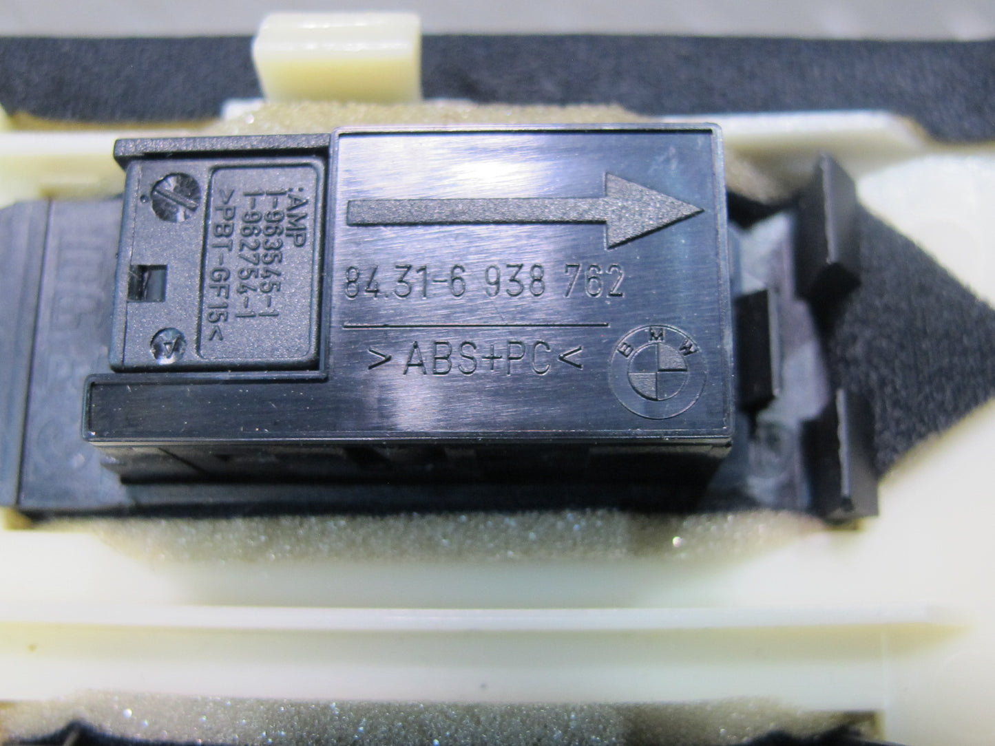 2006-2010 BMW E60 M5 Overhead Console Sunroof SOS Switch Panel