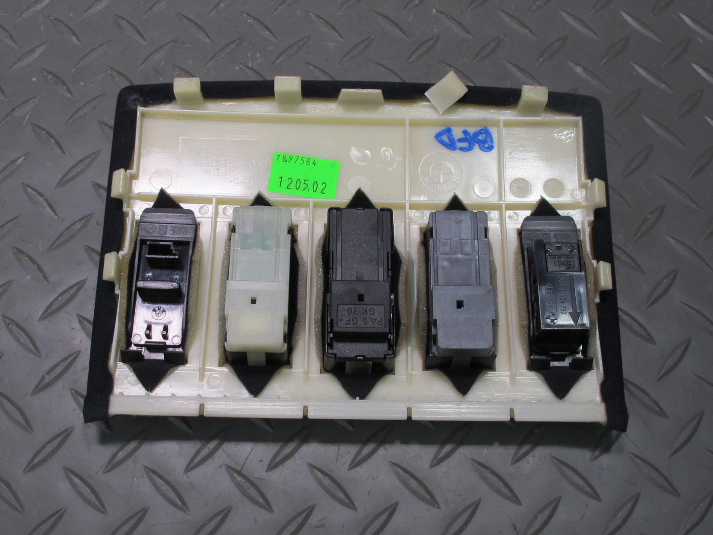 2006-2010 BMW E60 M5 Overhead Console Sunroof SOS Switch Panel