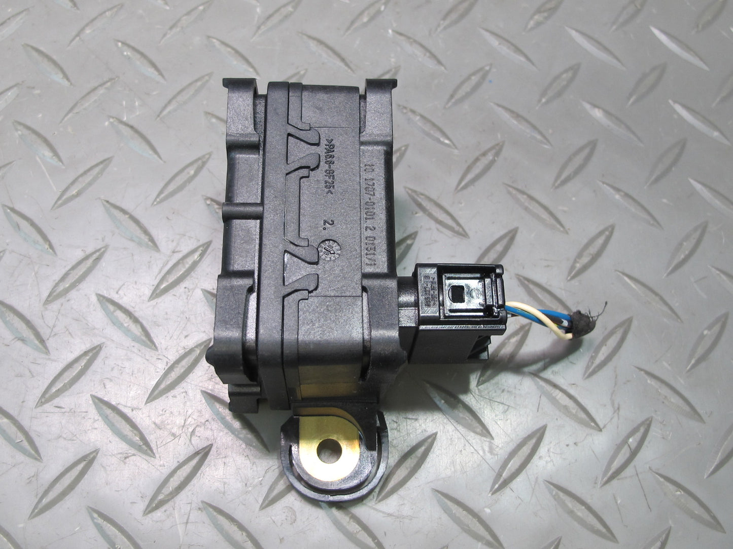 2006-2010 BMW E60 E63 E64 M5 M6 YAW Turn Rate Acceleration Speed Sensor 2282777