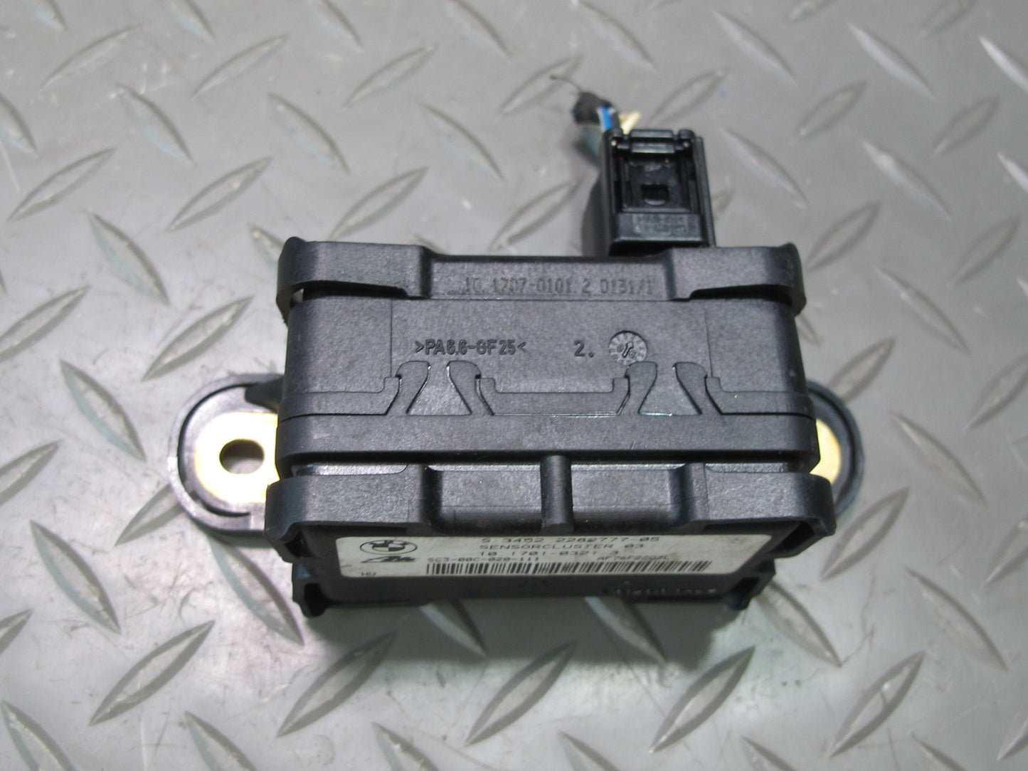 2006-2010 BMW E60 E63 E64 M5 M6 YAW Turn Rate Acceleration Speed Sensor 2282777