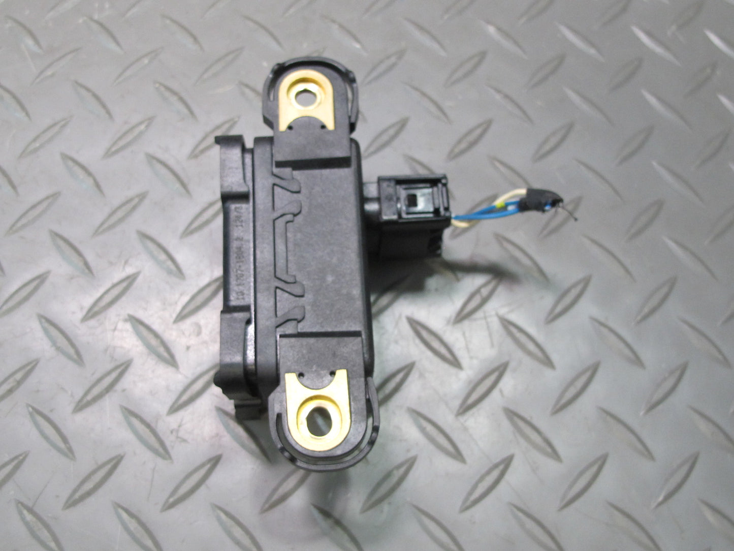 2006-2010 BMW E60 E63 E64 M5 M6 YAW Turn Rate Acceleration Speed Sensor 2282777