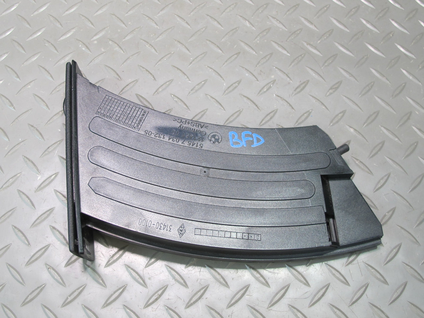 2006-2010 BMW E60 M5 535i Dash Front Left CUP Holder 7034132