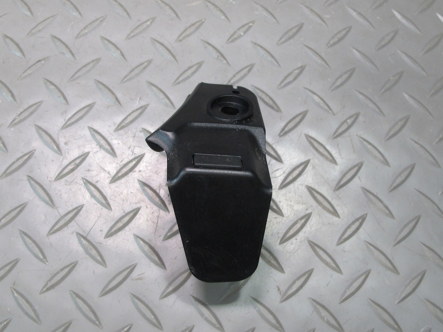 2006-2010 BMW E60 M5 535i Center Console Armrest Lock Button Mechanism