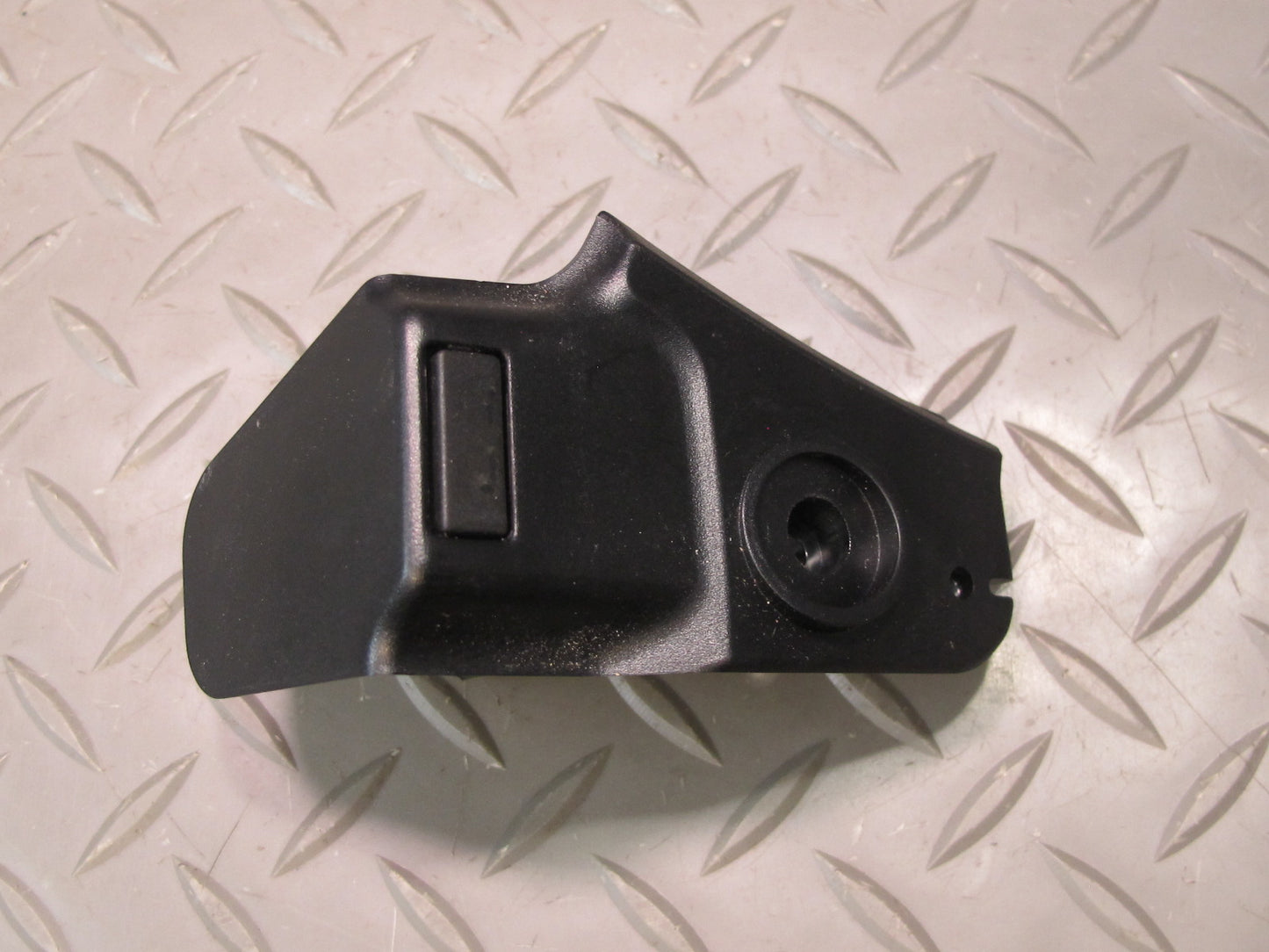 2006-2010 BMW E60 M5 535i Center Console Armrest Lock Button Mechanism