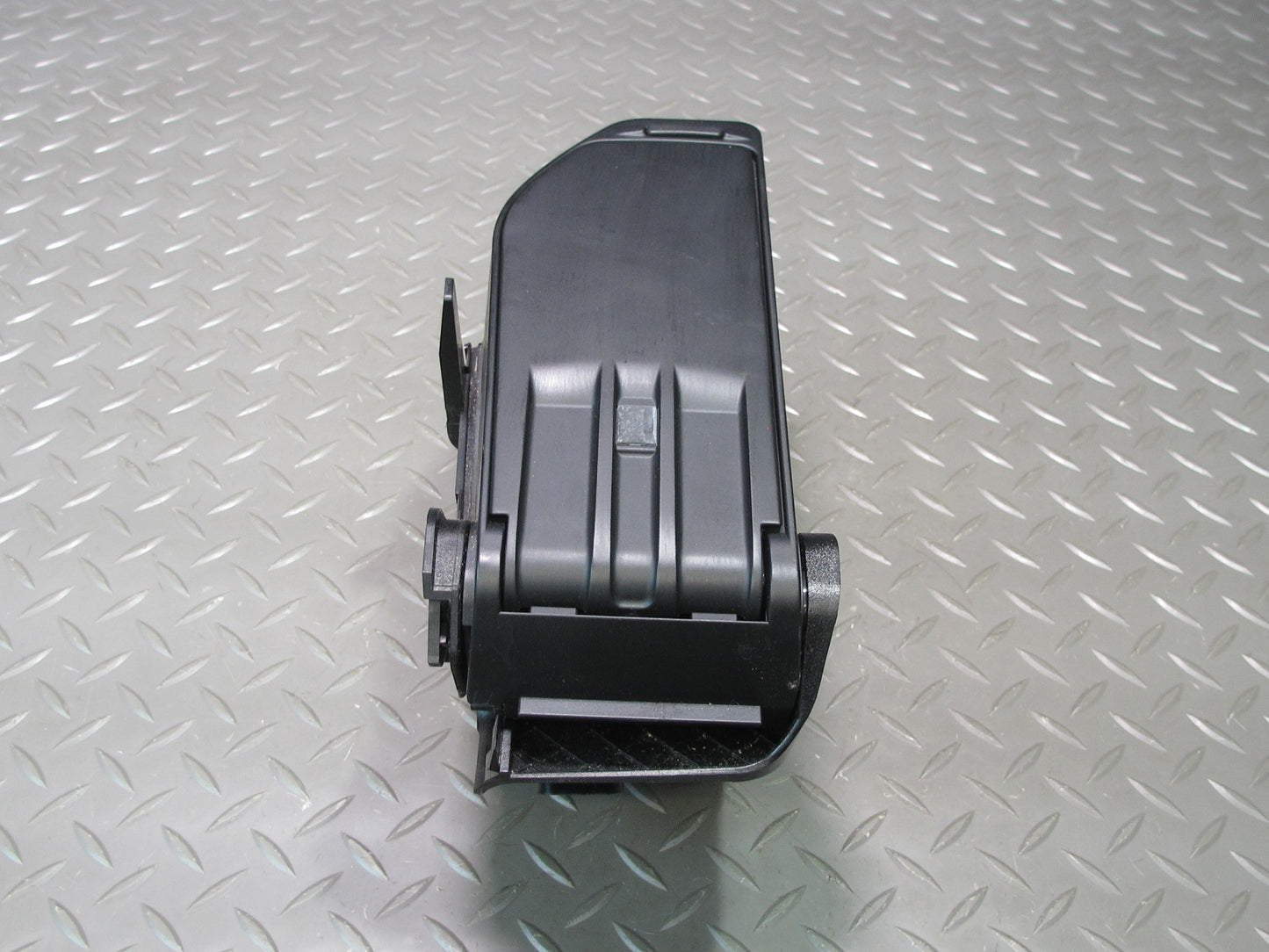 2006-2010 BMW E60 M5 535i Center Console Armrest Compartment Storage