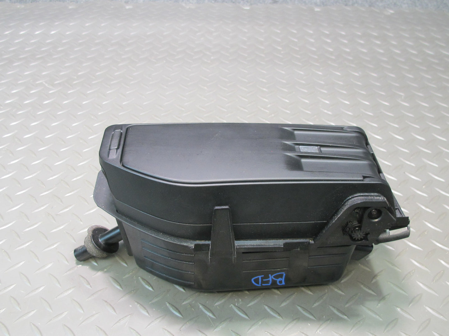 2006-2010 BMW E60 M5 535i Center Console Armrest Compartment Storage