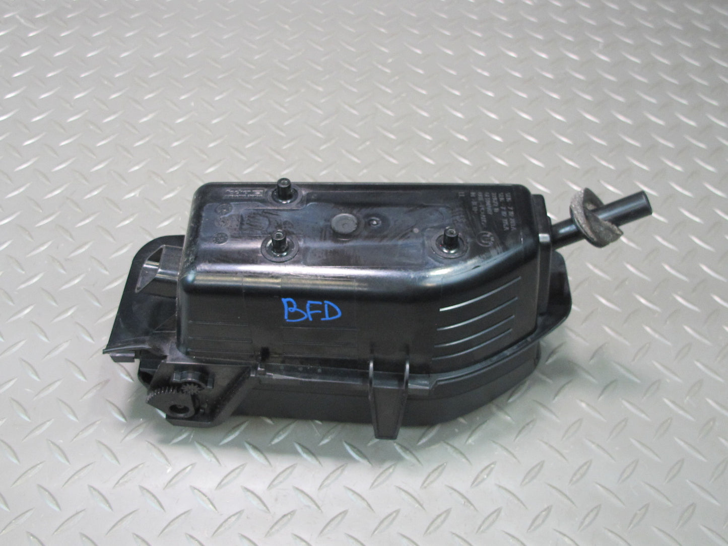 2006-2010 BMW E60 M5 535i Center Console Armrest Compartment Storage