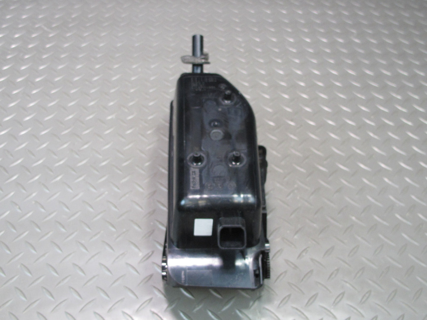 2006-2010 BMW E60 M5 535i Center Console Armrest Compartment Storage