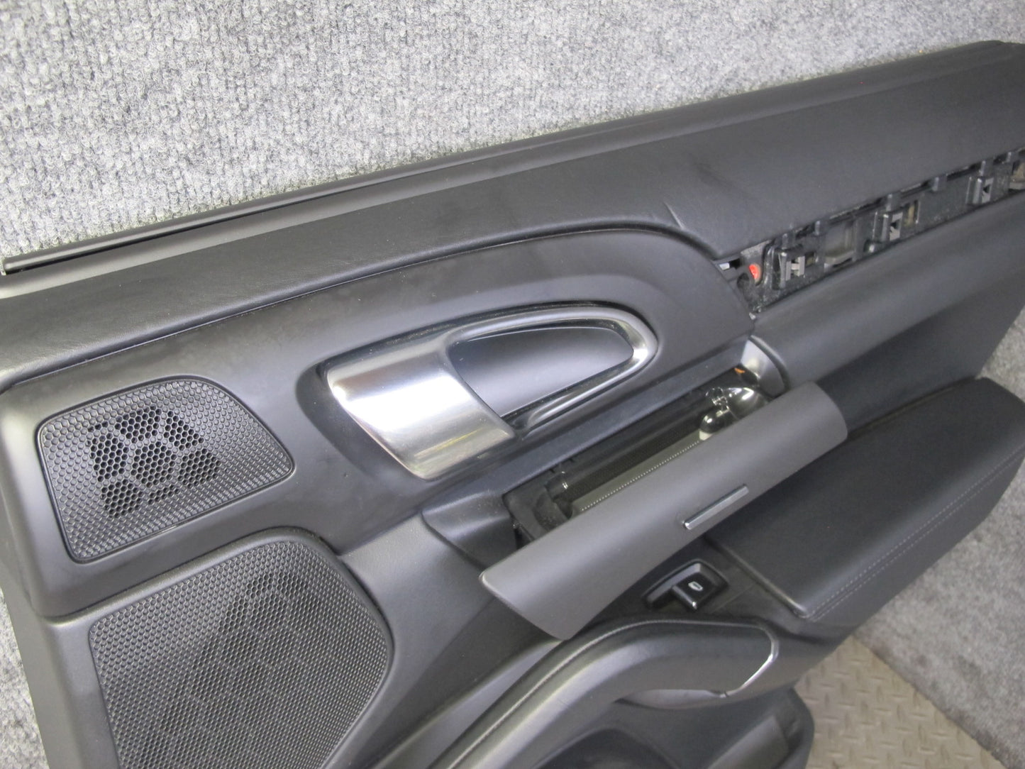 11-18 Porsche Cayenne 958 Rear Left Right Side Interior Door Panel W/ Shade Set