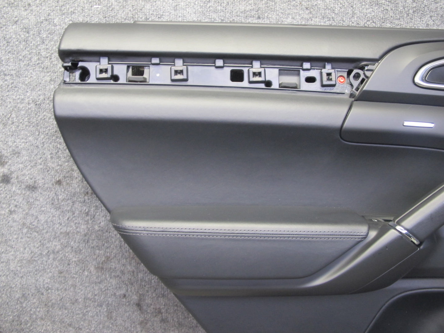 11-18 Porsche Cayenne 958 Rear Left Right Side Interior Door Panel W/ Shade Set
