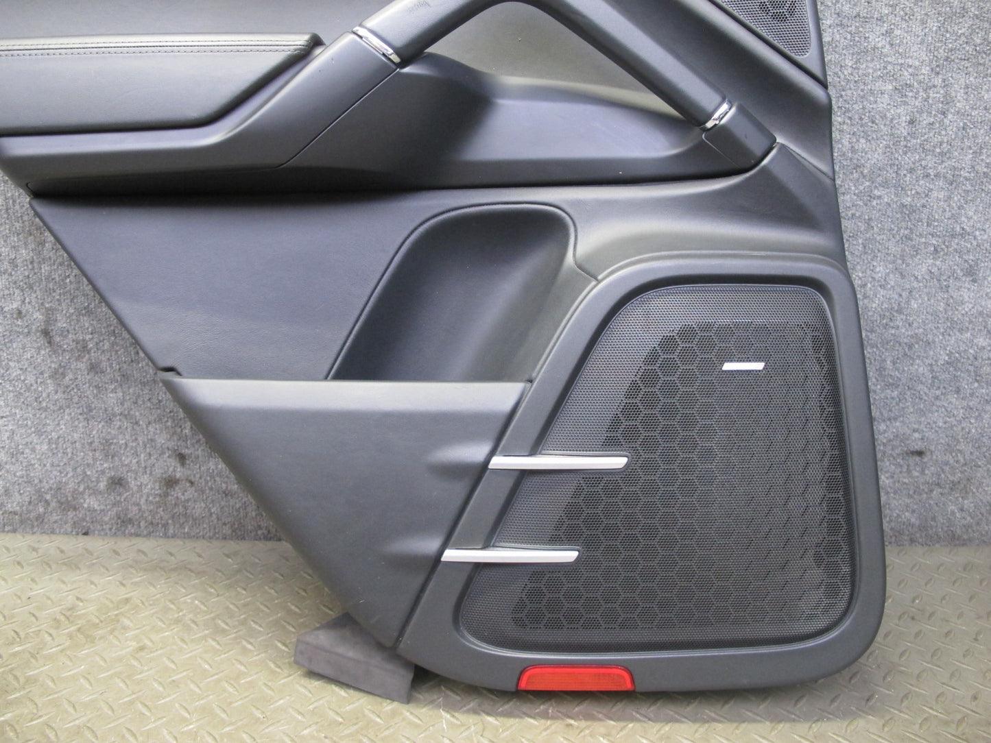 11-18 Porsche Cayenne 958 Rear Left Right Side Interior Door Panel W/ Shade Set